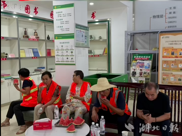 嘉魚“郵愛驛站”：戶外勞動者的“暖心港灣”